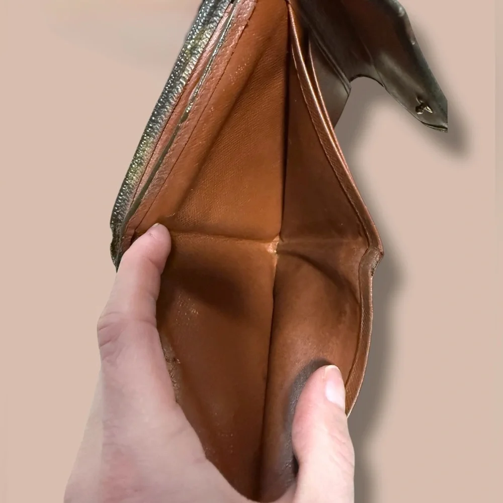 Authentic Vintage Louis Vuitton Monogram Bifold Compact Unisex Wallet - Picture 5 of 8